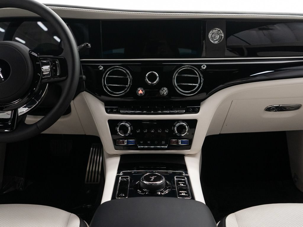 Certified 2024 Rolls-Royce Spectre w/ Spectre Launch Package AWD/4WD image 25