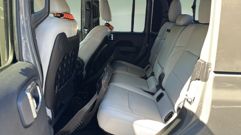 Used 2020 Jeep Gladiator Mojave AWD/4WD image 16