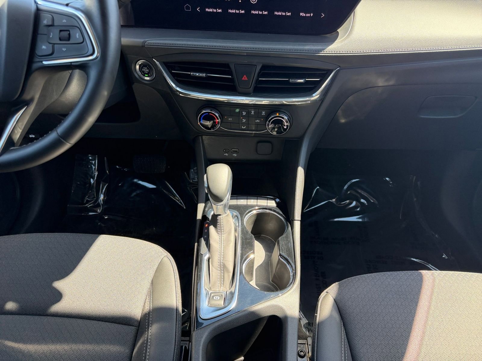 Used 2025 Buick Encore GX Preferred image 40