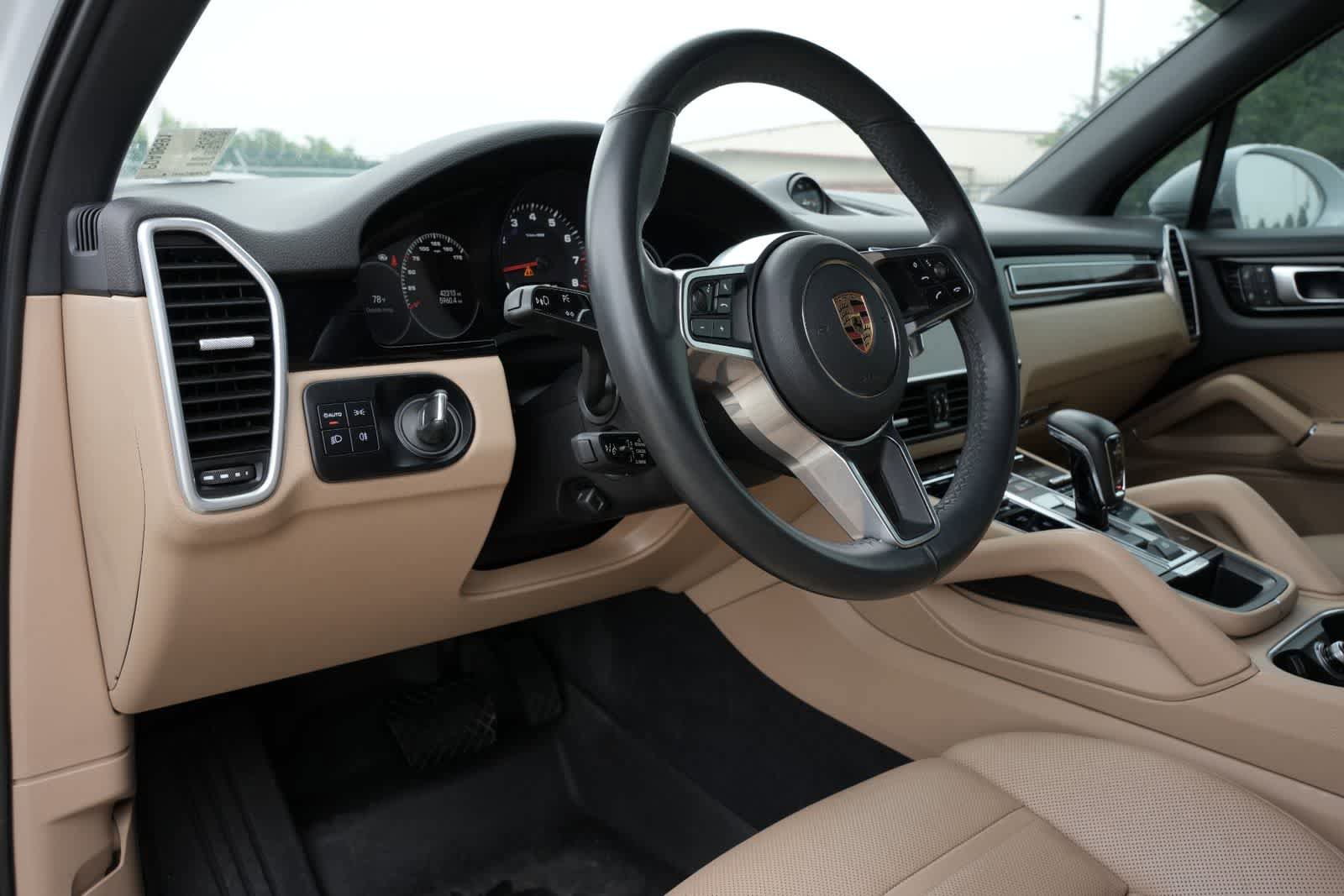 Used 2023 Porsche Cayenne Platinum Edition AWD/4WD image 15