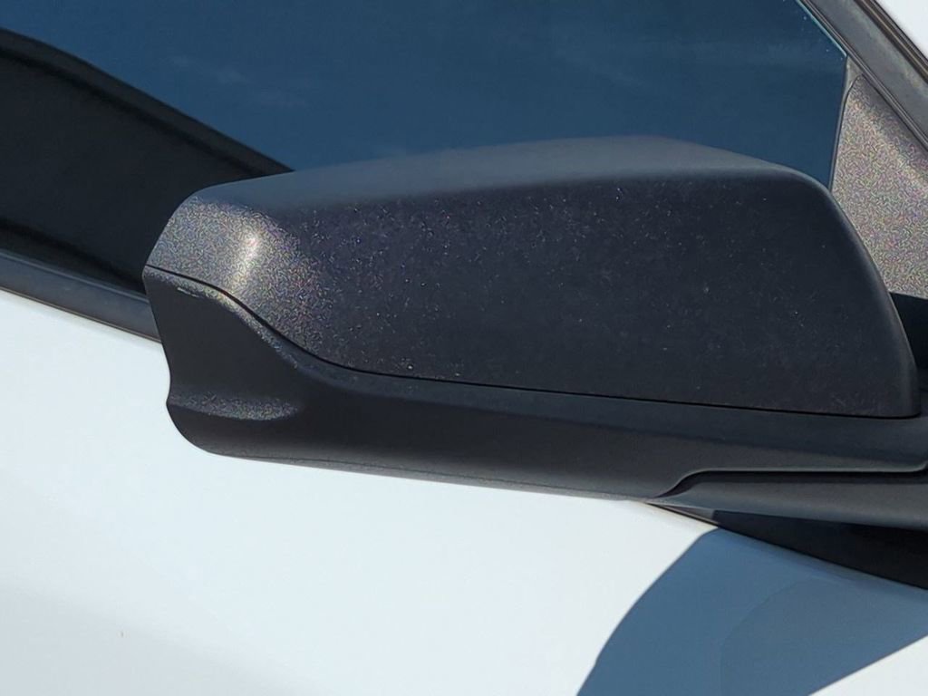 Used 2020 Chevrolet Equinox LS image 12