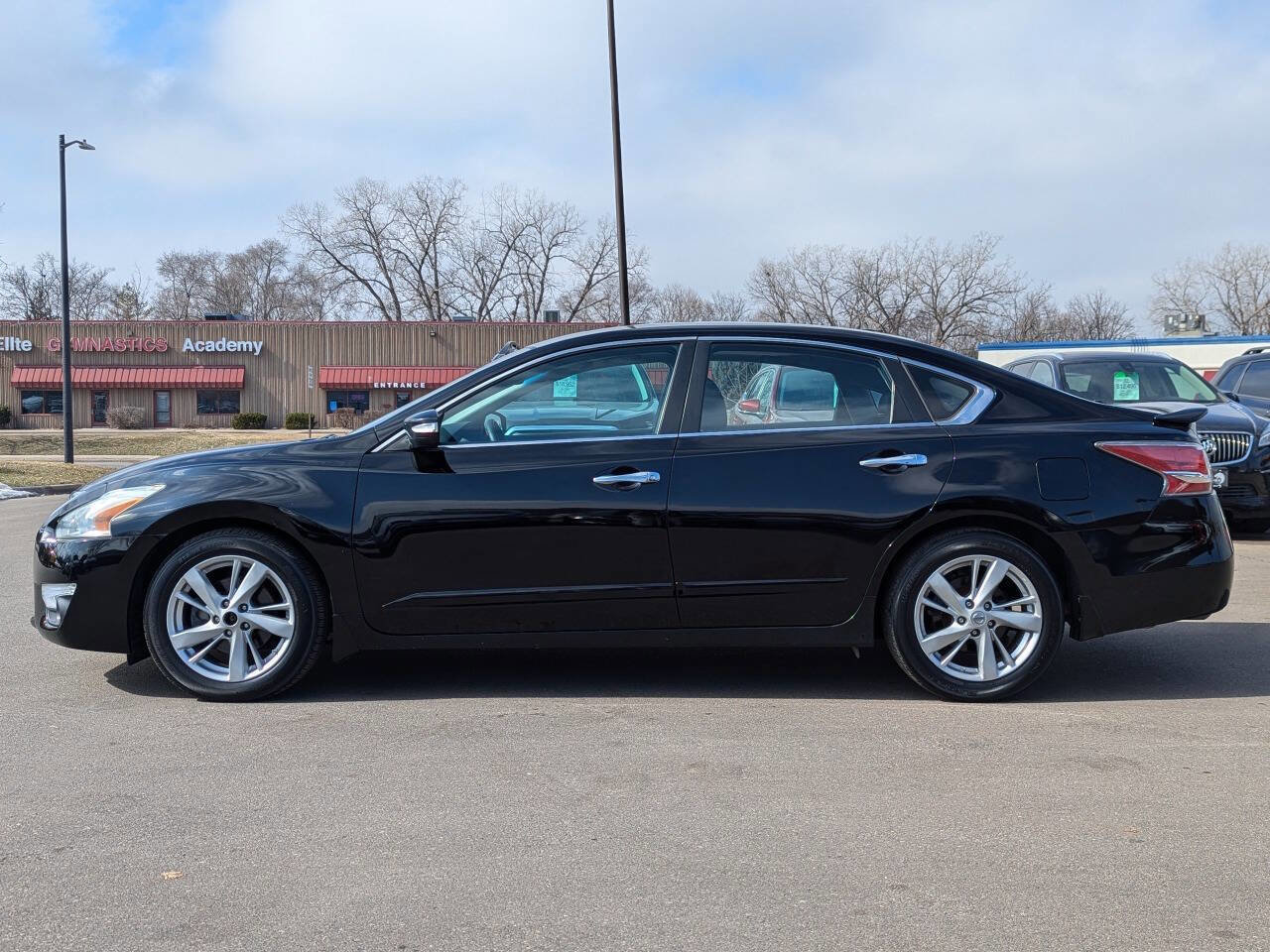 Used 2015 Nissan Altima 2.5 SL w/ Technology Package FWD image 9