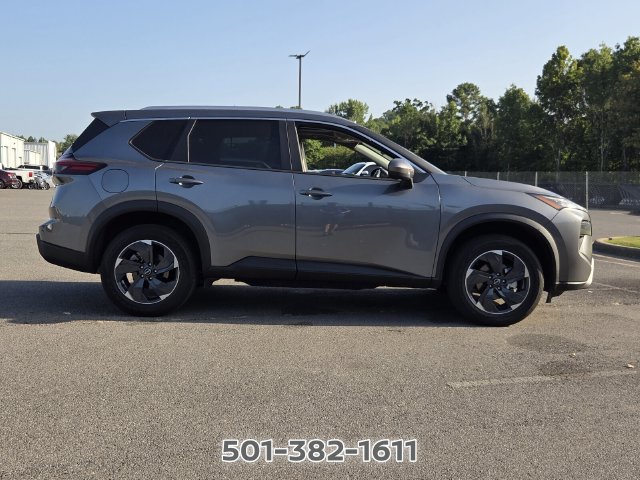 Used 2024 Nissan Rogue SV w/ SV Premium Package AWD/4WD image 6