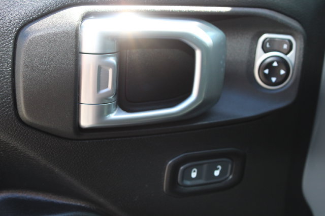 Used 2021 Jeep Wrangler Unlimited Sport AWD/4WD image 11