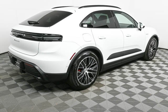 New 2025 Porsche Macan 4S Electric image 35