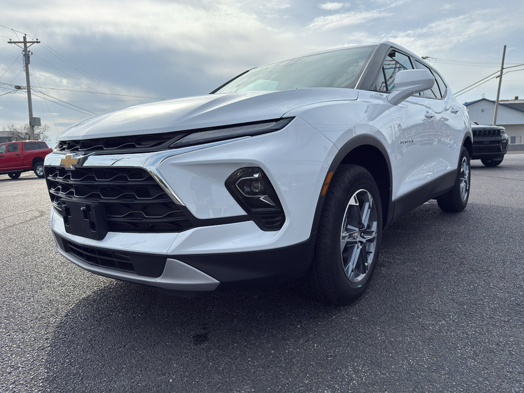 Used 2025 Chevrolet Blazer LT image 5