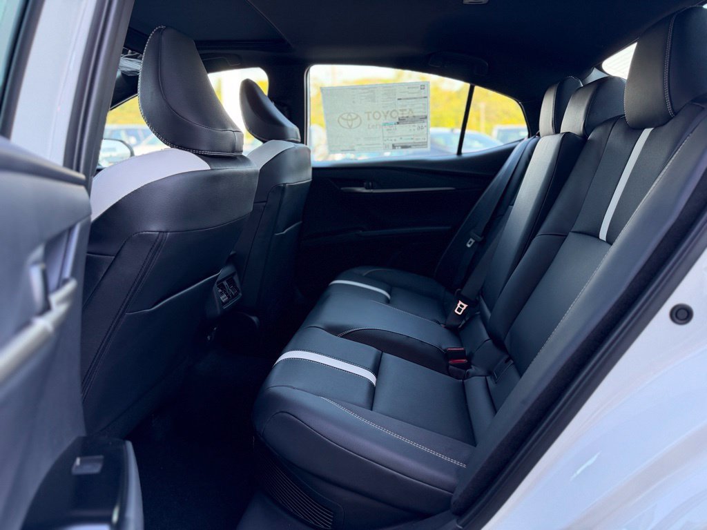 New 2026 Toyota Camry Hybrid AWD/4WD image 6