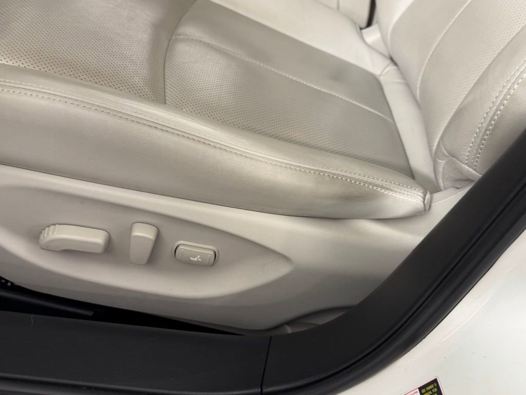 Used 2023 INFINITI Q50 Sensory image 23