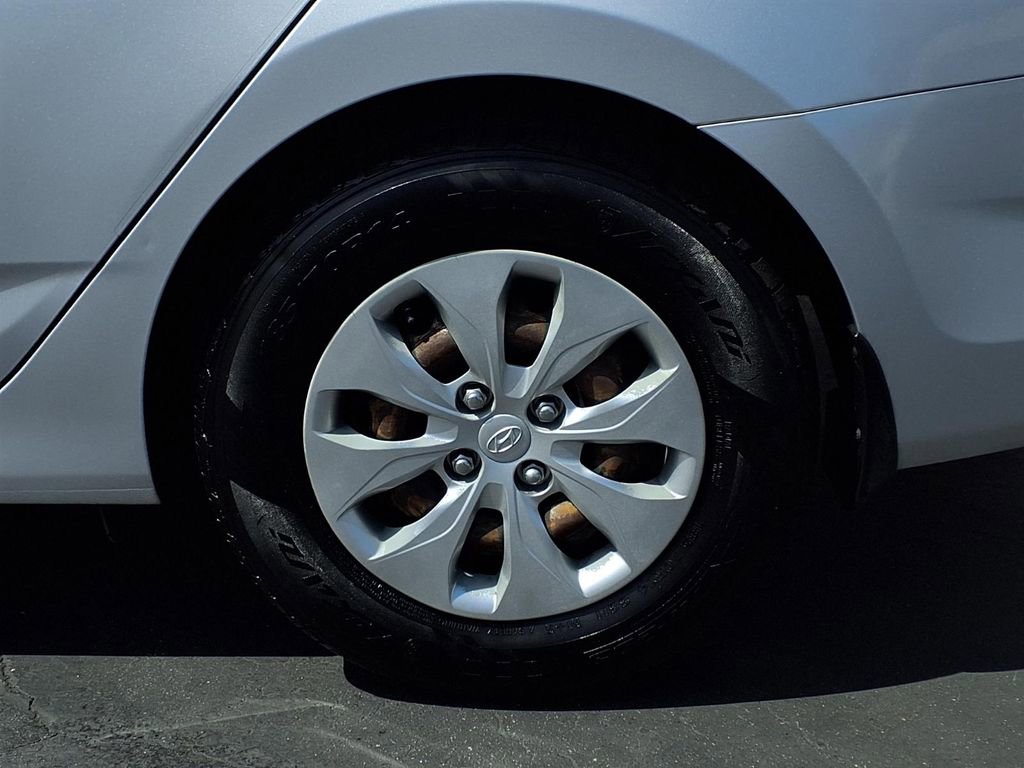 Used 2015 Hyundai Accent GLS image 4