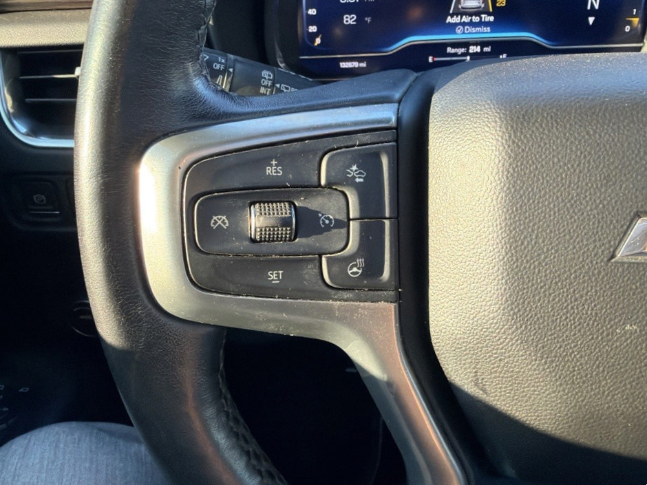 Used 2022 Chevrolet Tahoe LT w/ Luxury Package RWD image 15