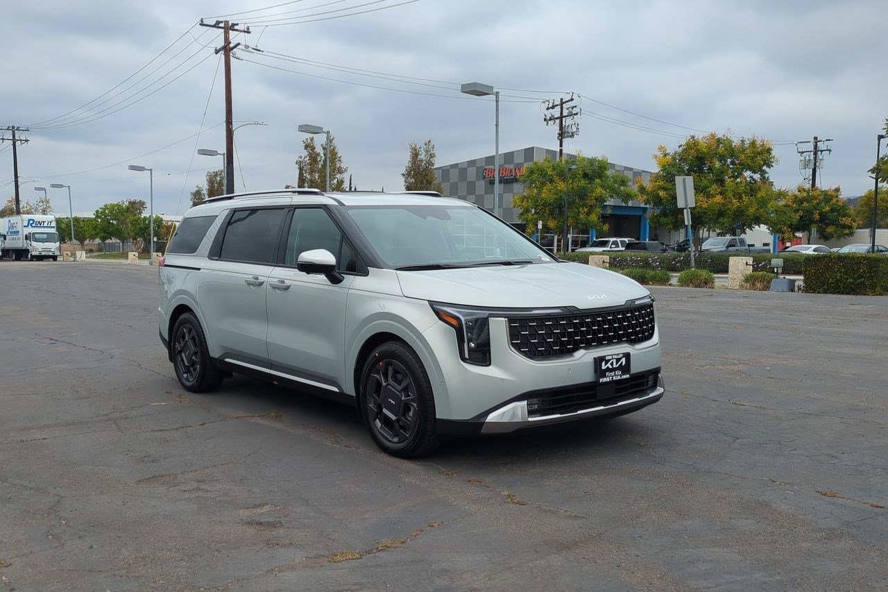 New 2026 Kia Carnival SX image 3