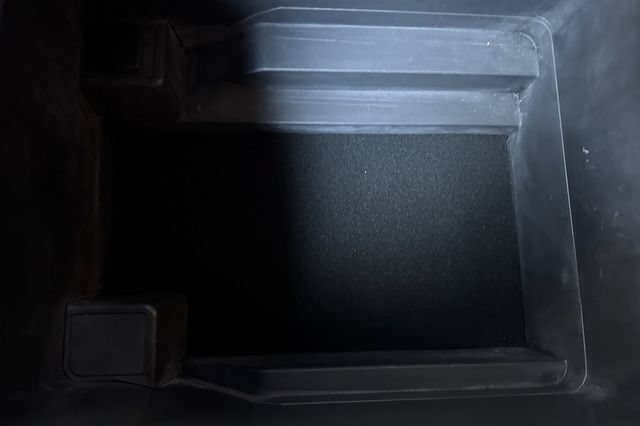 Used 2023 Ford Expedition Limited AWD/4WD image 34