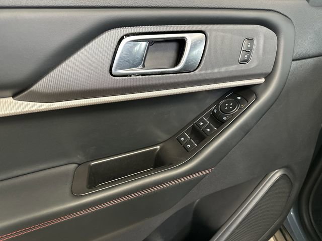 Certified 2025 Ford Explorer ST-Line image 32