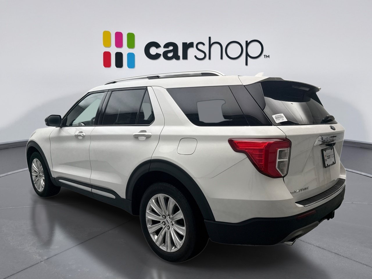 Used 2022 Ford Explorer Limited w/ Equipment Group 301A AWD/4WD image 3
