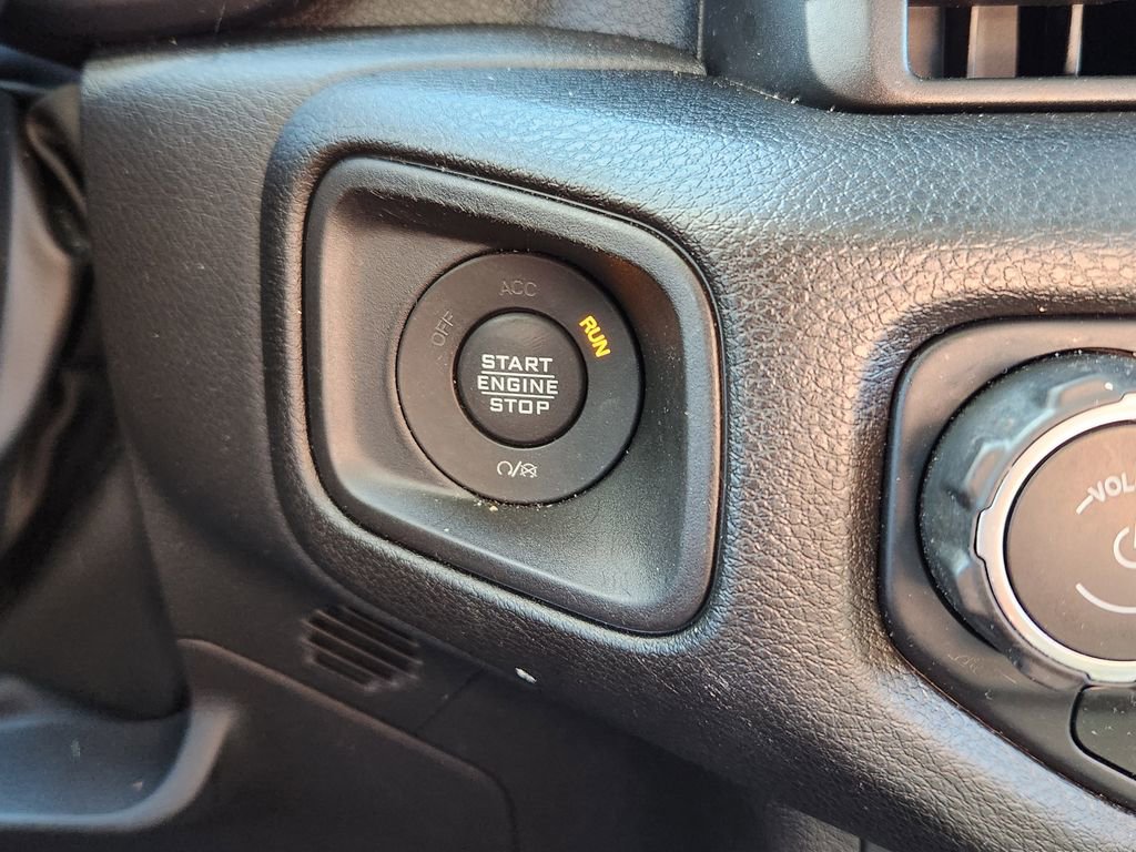 Used 2024 Jeep Gladiator Sport w/ Dual Top Group image 26