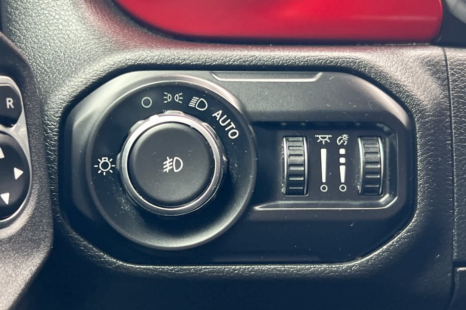Used 2021 Jeep Wrangler Rubicon AWD/4WD image 29