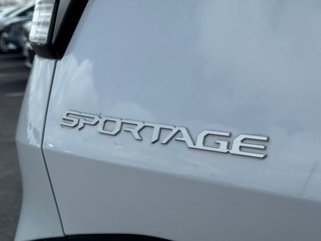 Certified 2025 Kia Sportage EX image 10