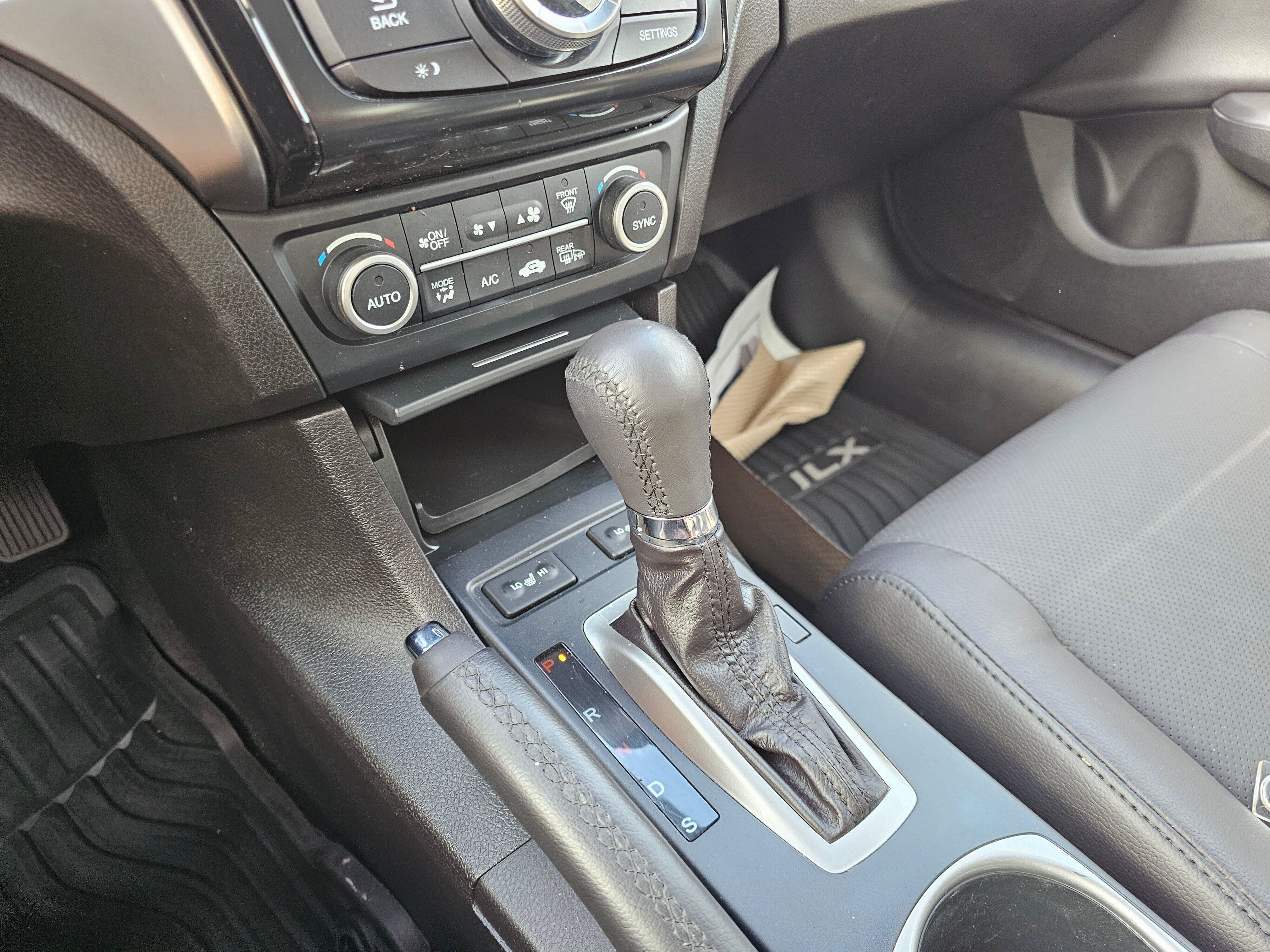 Used 2017 Acura ILX FWD image 30