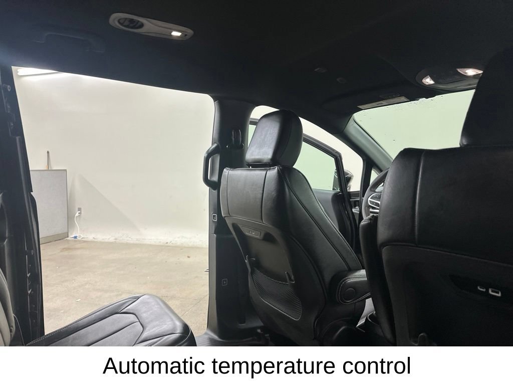 Used 2025 Chrysler Pacifica Select FWD image 22
