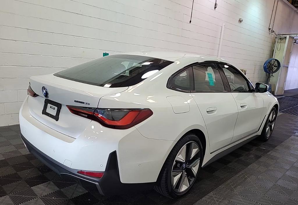 Used 2023 BMW i4 eDrive35 RWD image 2