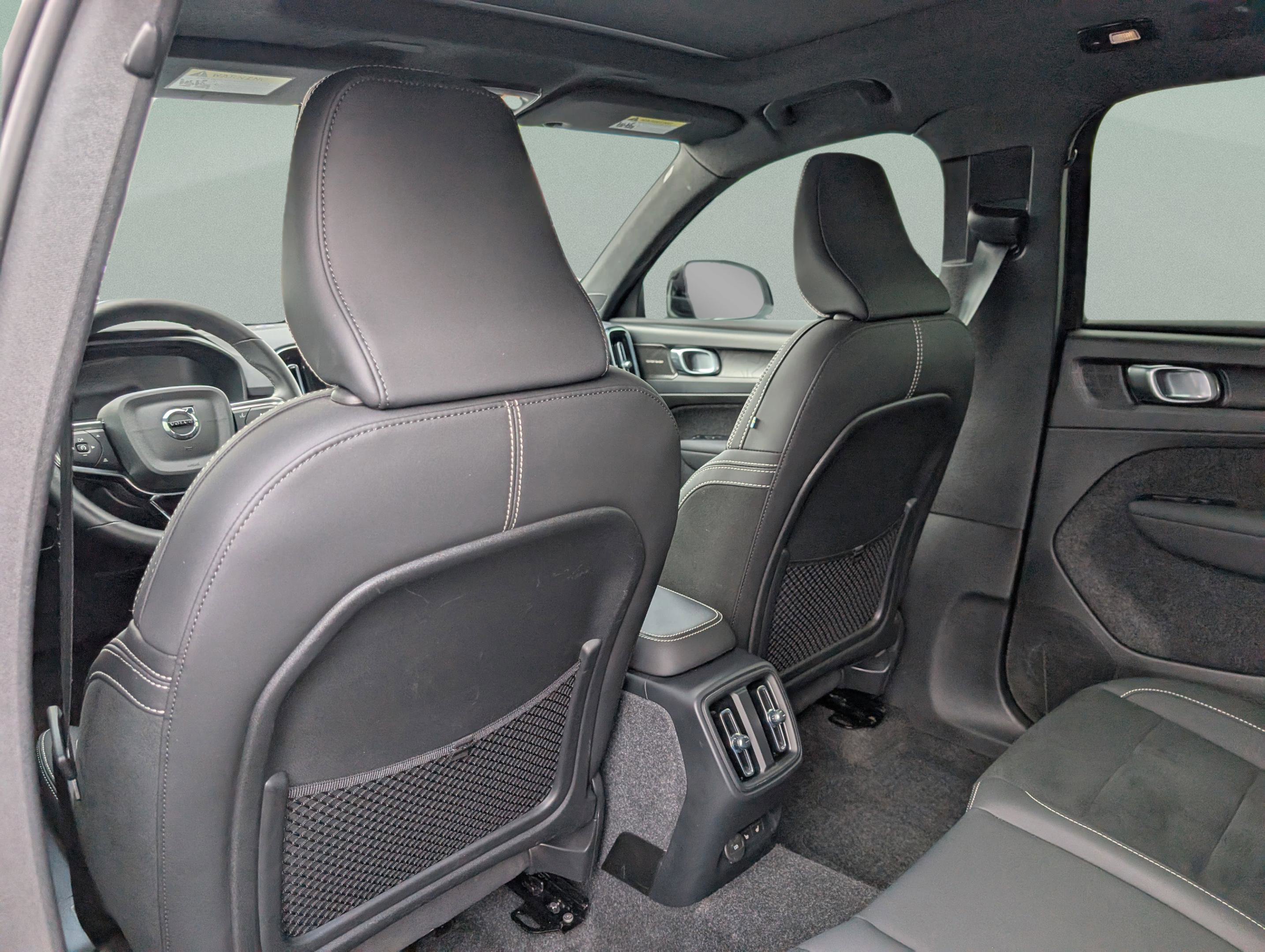 Used 2023 Volvo XC40 Recharge Ultimate w/ Protection Package Premier image 15