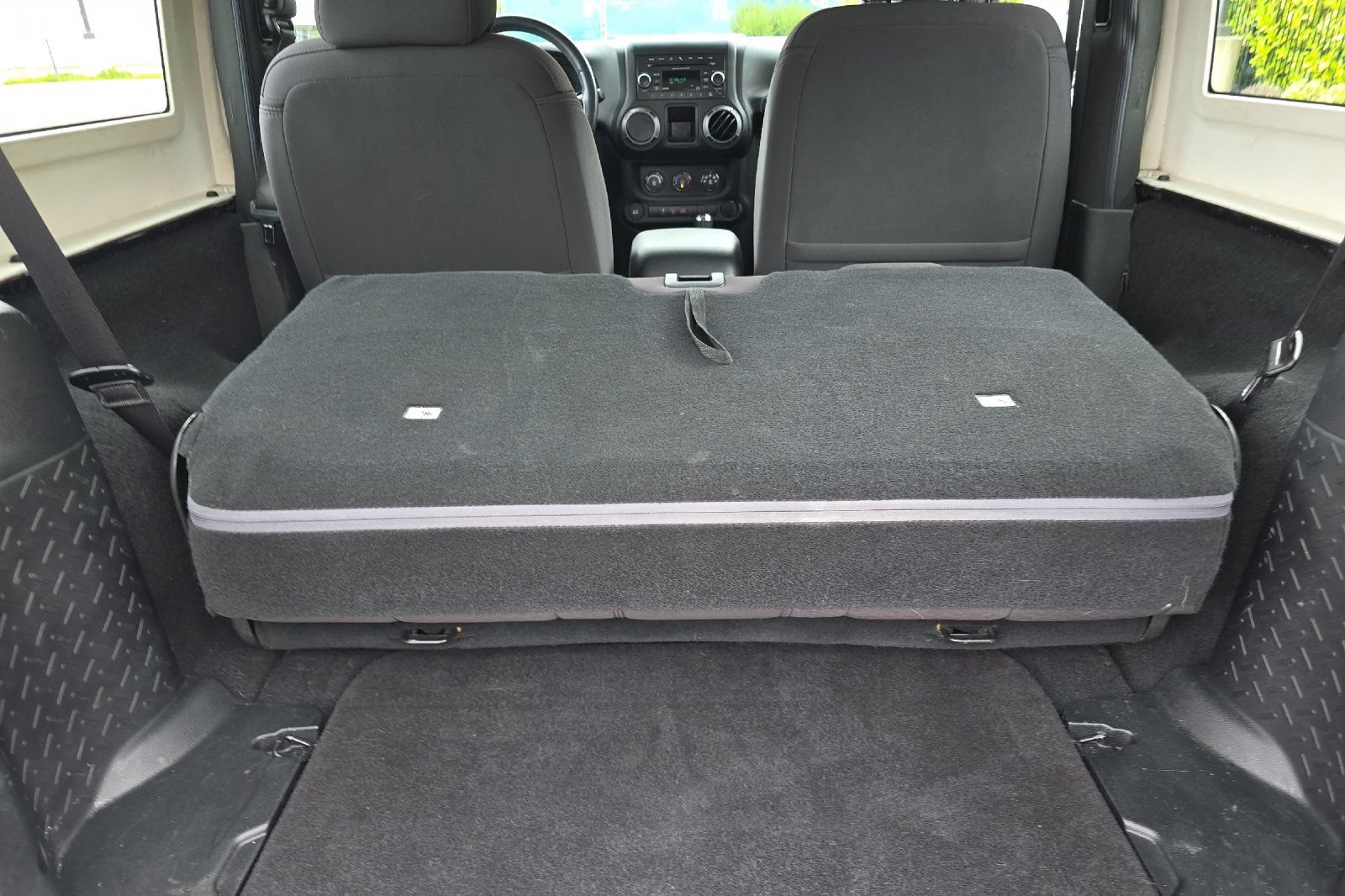 Used 2014 Jeep Wrangler Sport w/ Connectivity Group AWD/4WD image 15