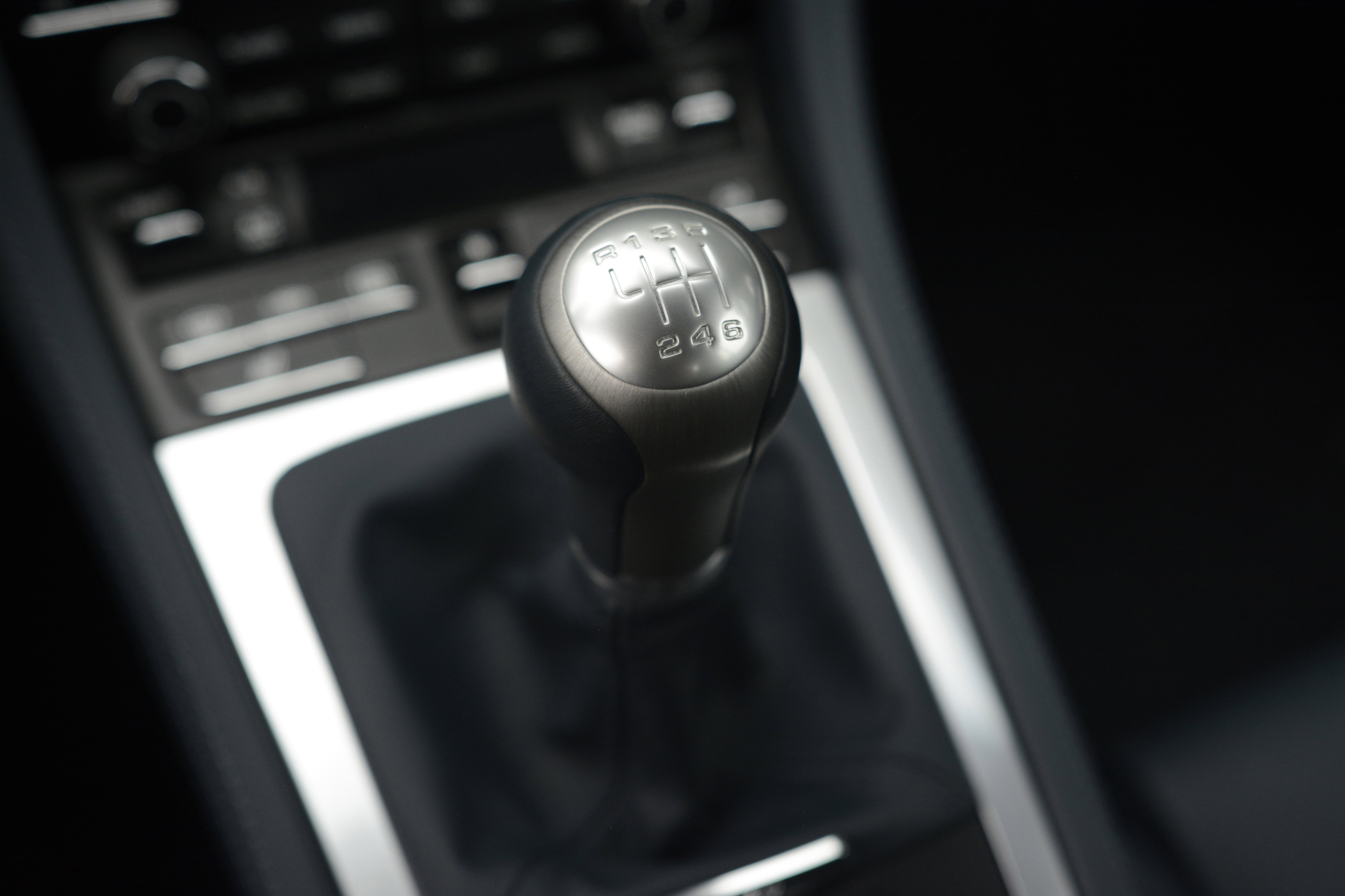 Certified 2025 Porsche 718 Cayman GTS RWD image 24