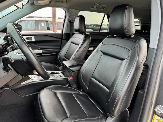 Used 2023 Ford Explorer XLT w/ Equipment Group 202A image 14