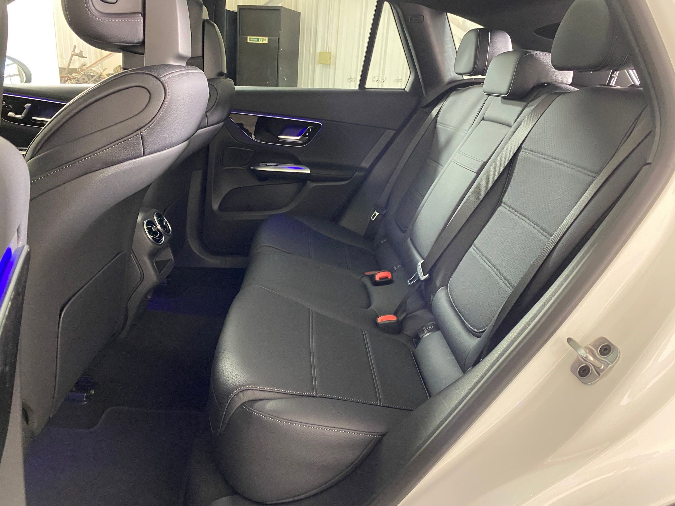 Used 2026 Mercedes-Benz GLC 300 4MATIC image 13