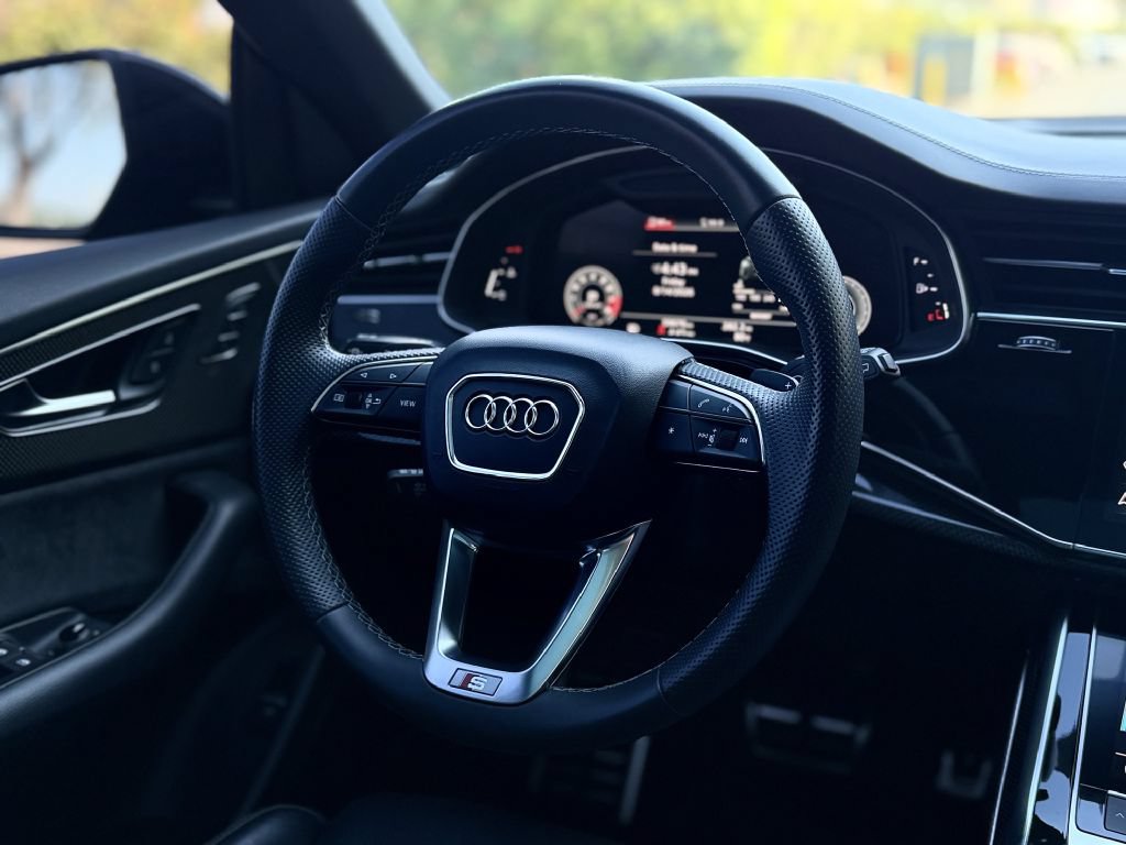 Used 2021 Audi SQ8 Premium Plus w/ SQ8 Black Optic Package AWD/4WD image 20