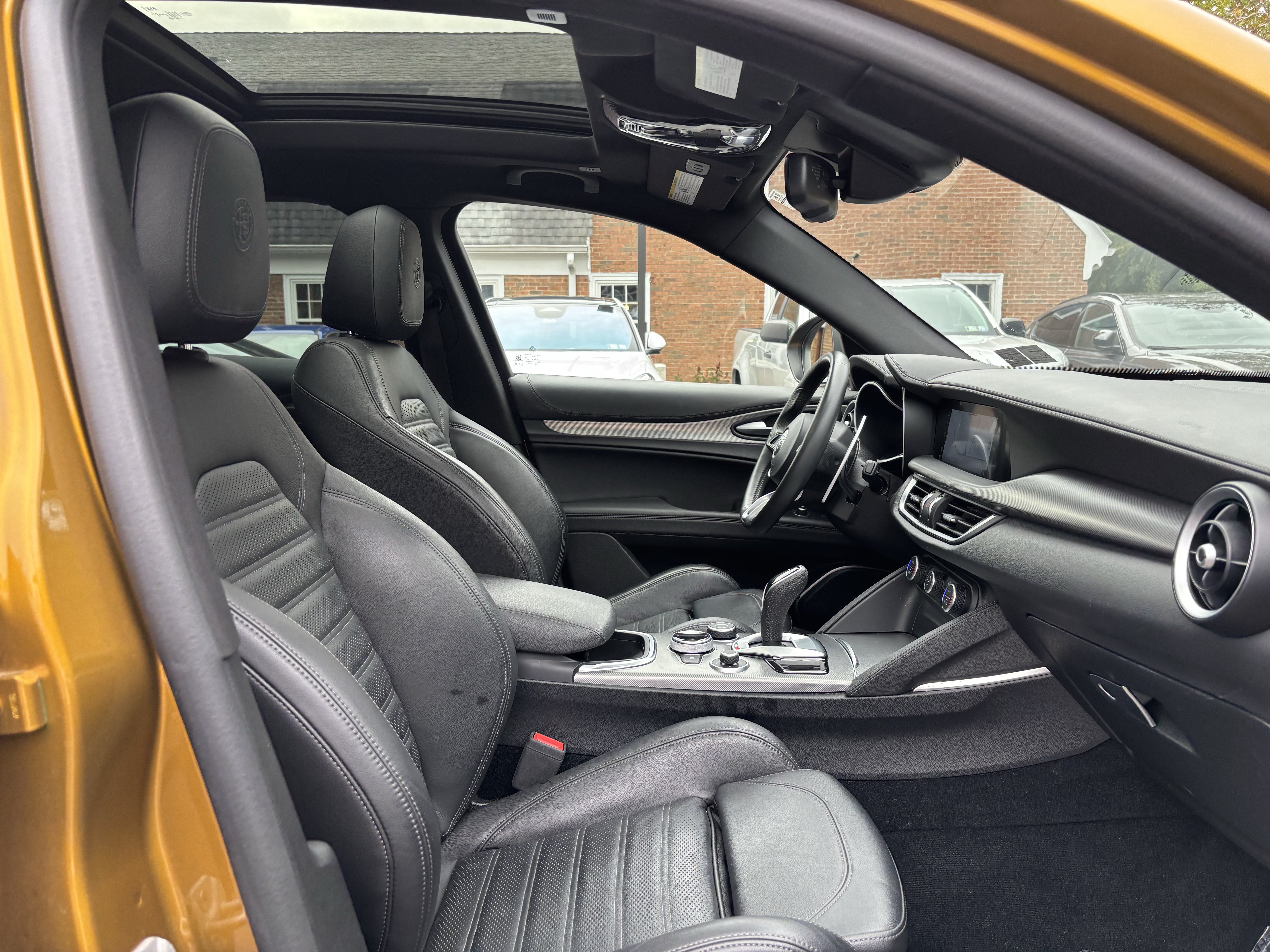 Used 2022 Alfa Romeo Stelvio Veloce AWD/4WD image 26