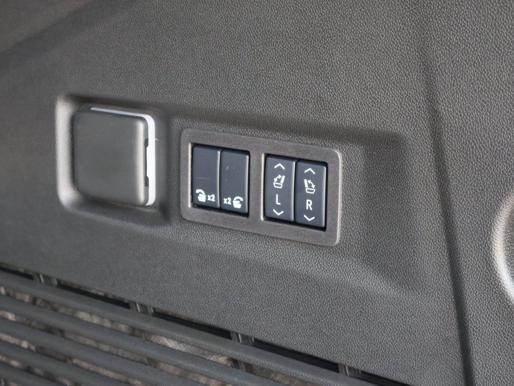 New 2025 GMC Yukon AT4 Ultimate image 37