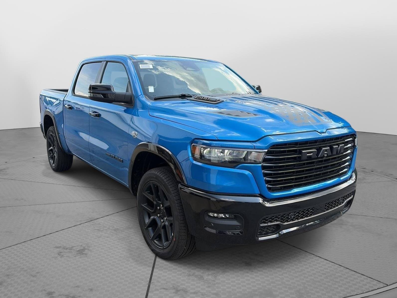 New 2026 RAM 1500 Laramie AWD/4WD image 3