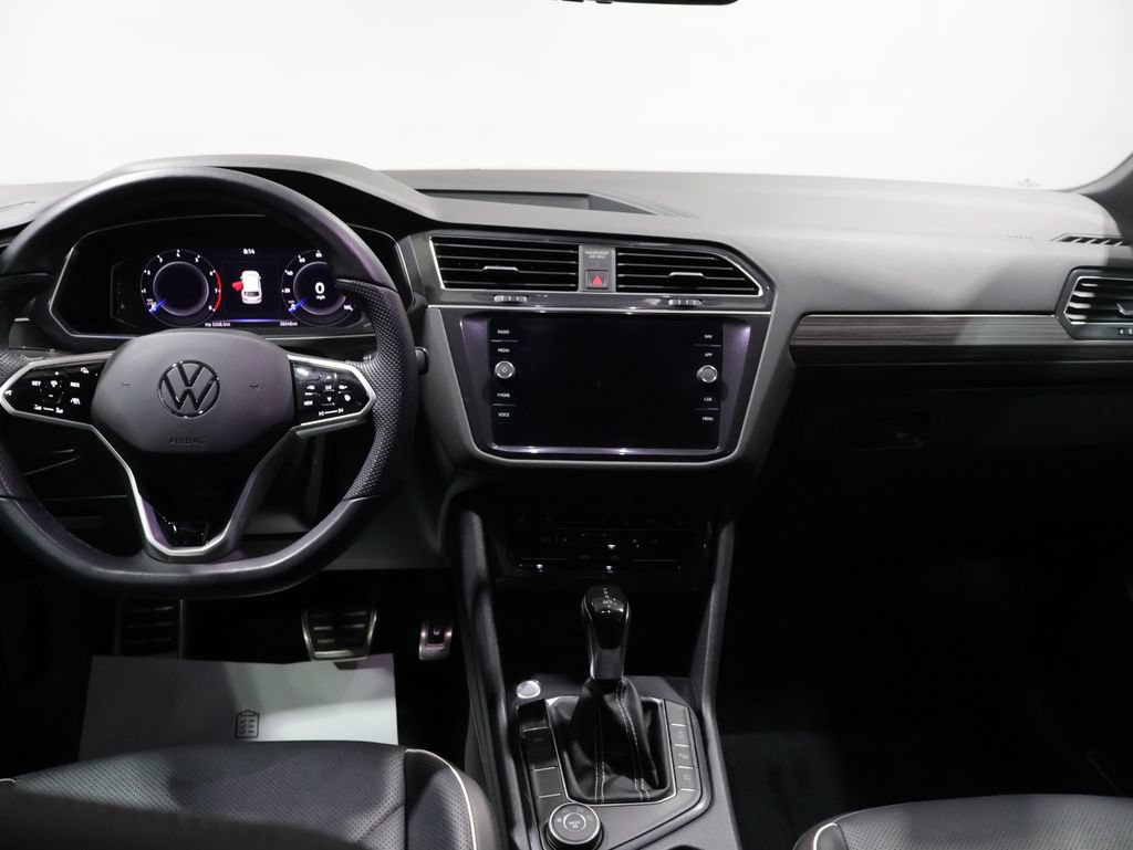 Used 2022 Volkswagen Tiguan SEL R-Line AWD/4WD image 15