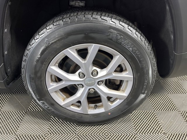 Used 2021 Jeep Grand Cherokee L Limited image 11