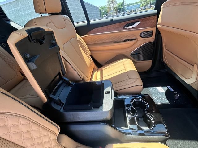 New 2026 Jeep Grand Cherokee L Summit AWD/4WD image 31