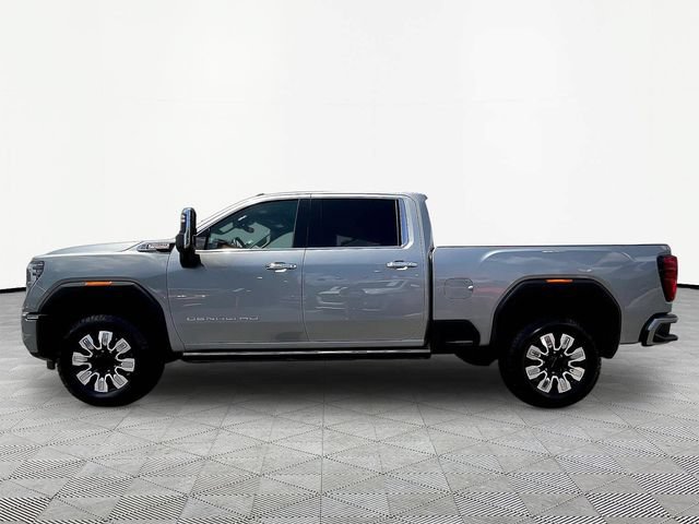 Used 2025 GMC Sierra 3500 Denali w/ Denali Reserve Package AWD/4WD image 4