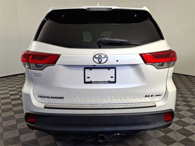 Used 2019 Toyota Highlander XLE image 8