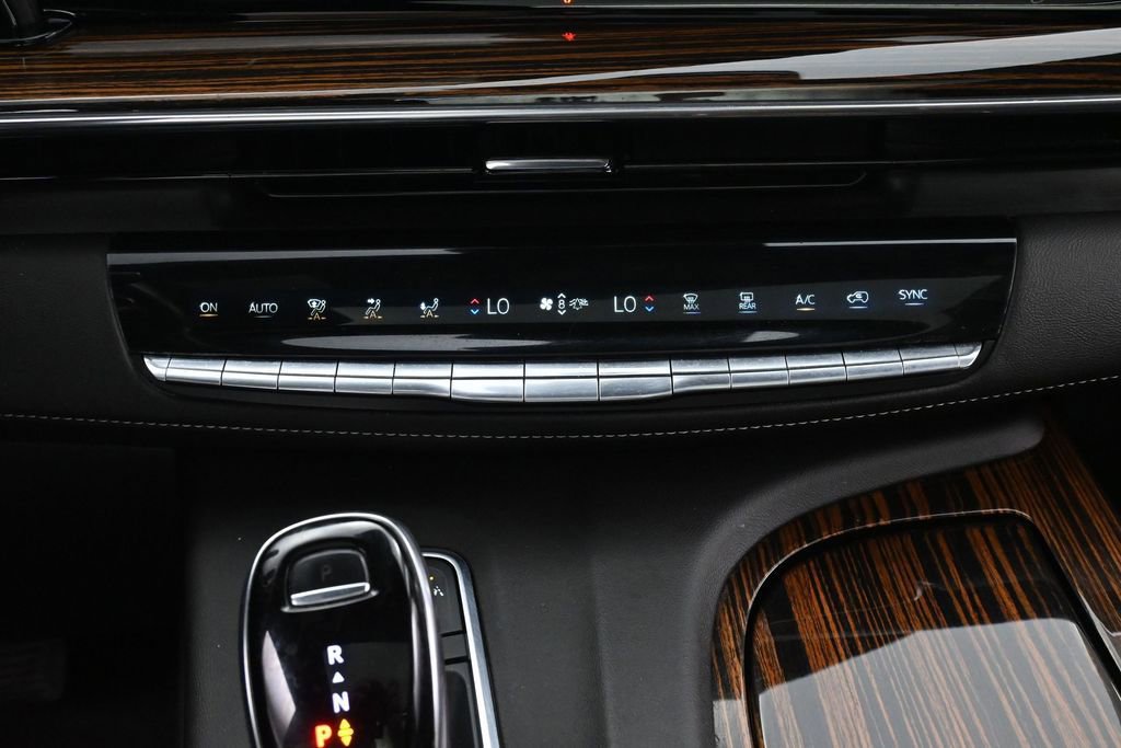 Used 2021 Cadillac Escalade ESV Premium Luxury AWD/4WD image 38