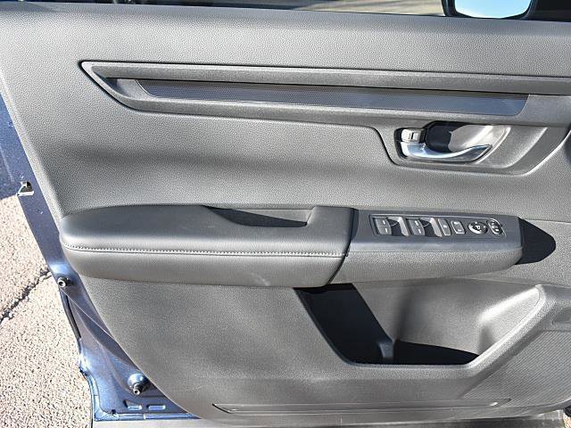 Used 2025 Honda CR-V LX image 12