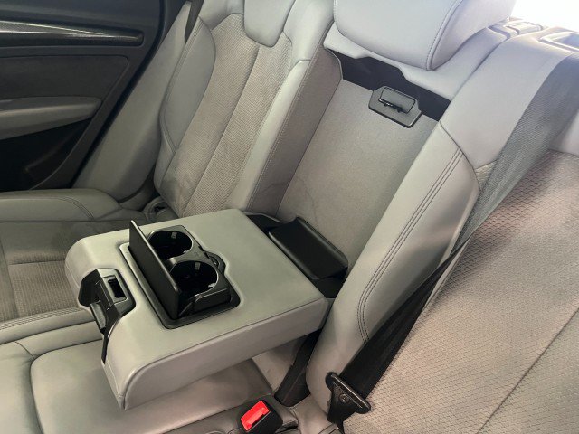 Used 2018 Audi SQ5 Premium Plus w/ Navigation Package AWD/4WD image 31