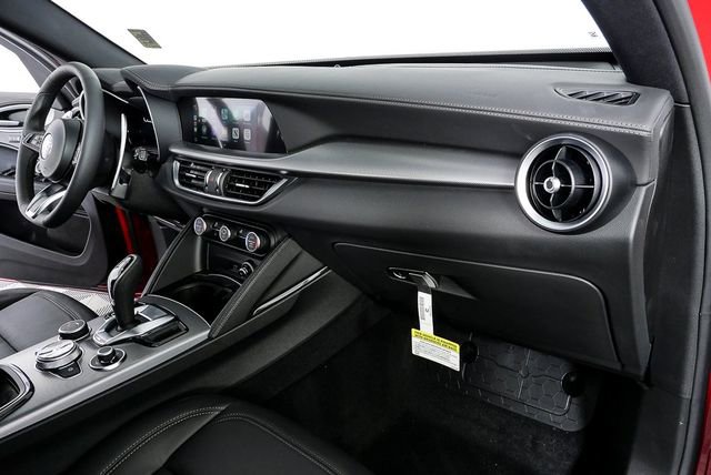 New 2025 Alfa Romeo Stelvio Sprint image 23