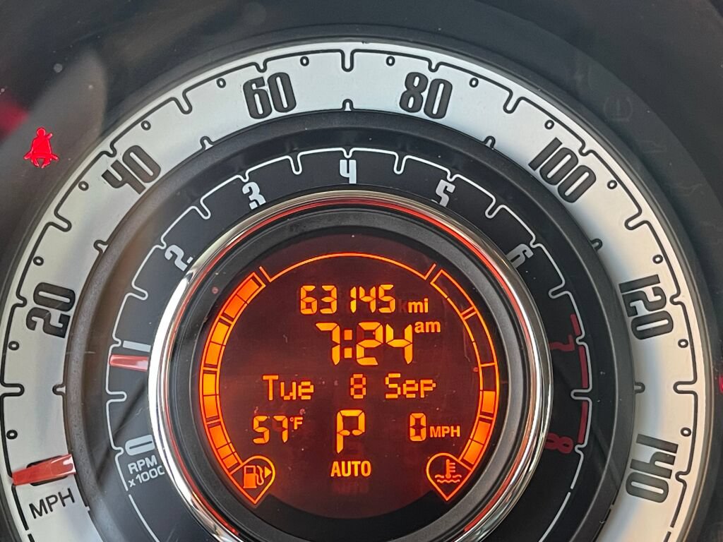 Used 2012 FIAT 500 Pop FWD image 3