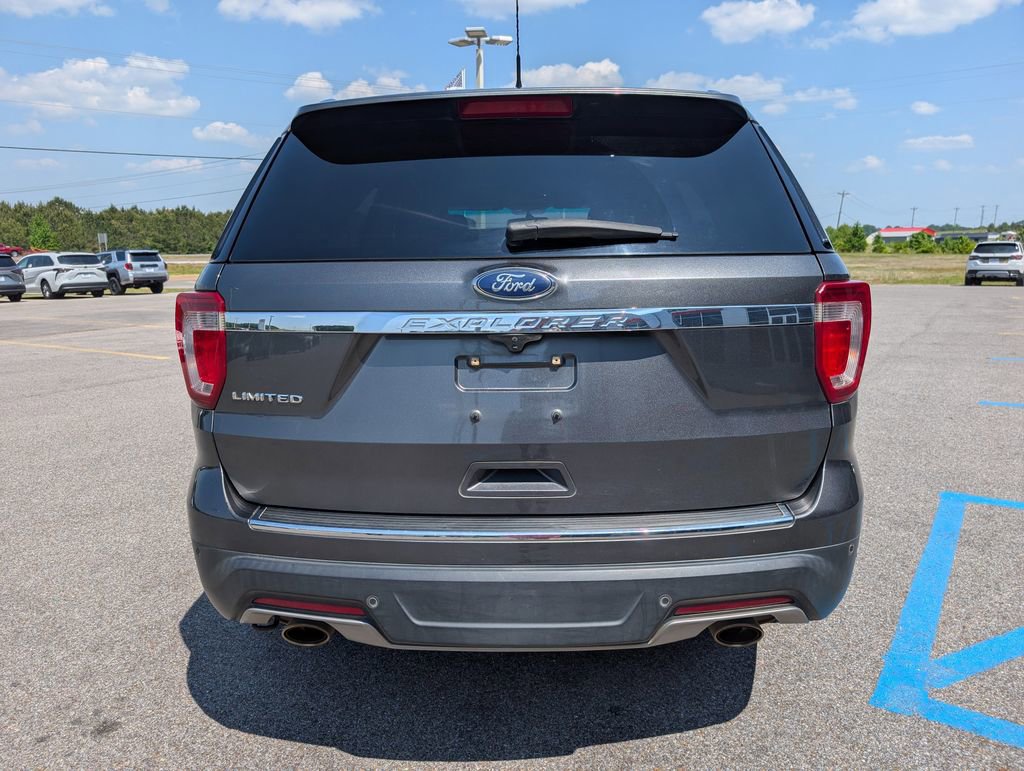 Used 2018 Ford Explorer Limited FWD image 4