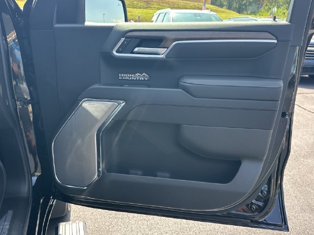 New 2026 Chevrolet Silverado 1500 High Country AWD/4WD image 14