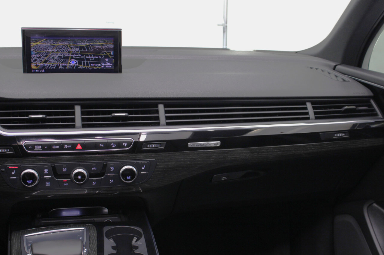 Used 2017 Audi Q7 3.0T Premium Plus image 55