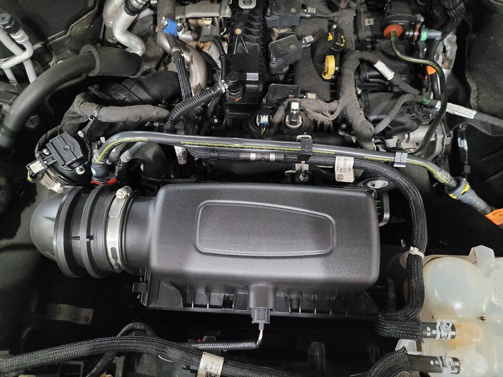 Used 2022 Ford Explorer XLT image 30