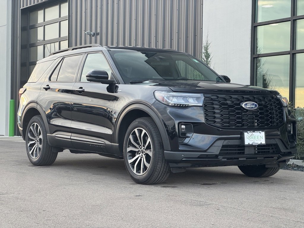 Used 2025 Ford Explorer ST-Line image 4