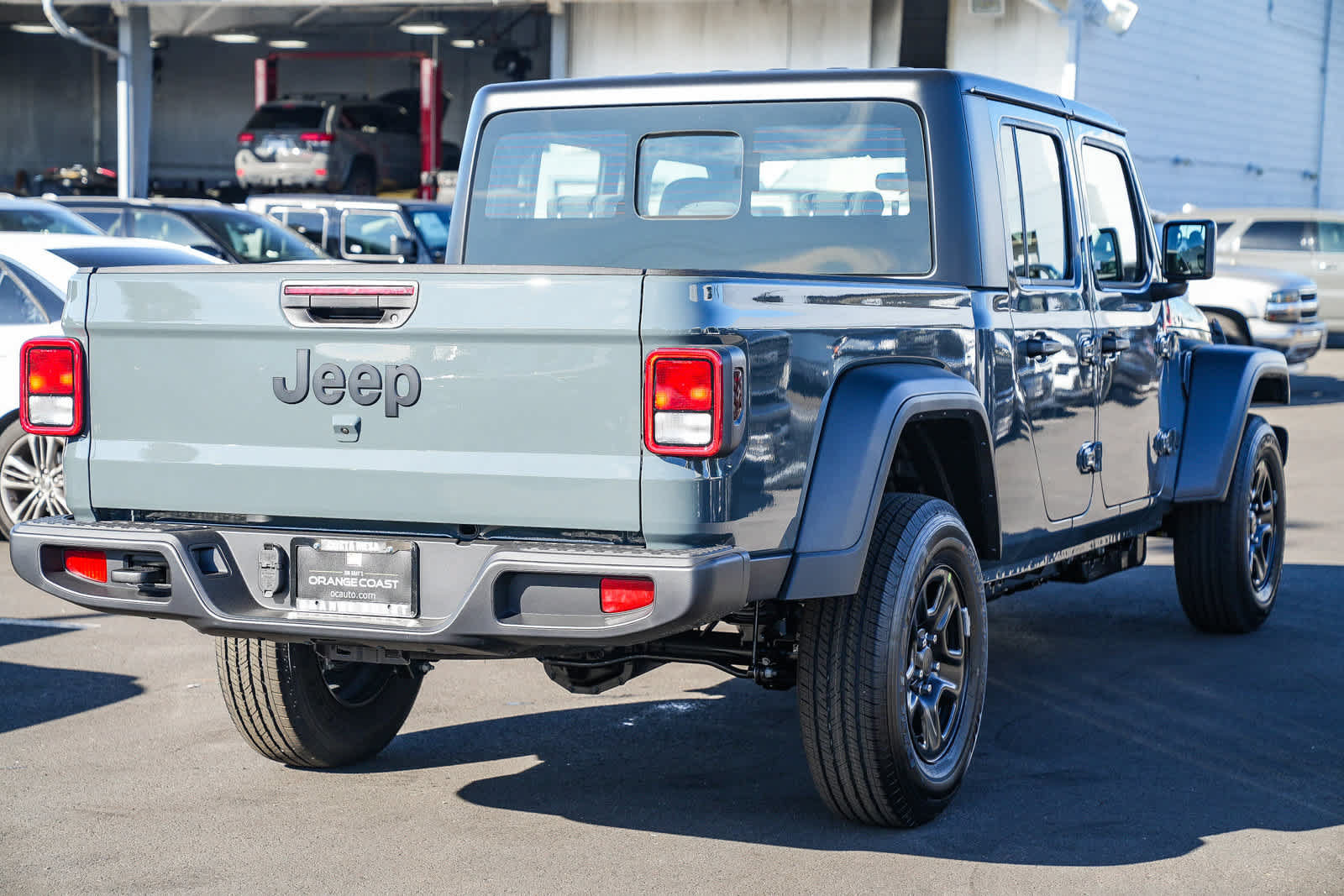 New 2026 Jeep Gladiator Sport AWD/4WD image 4