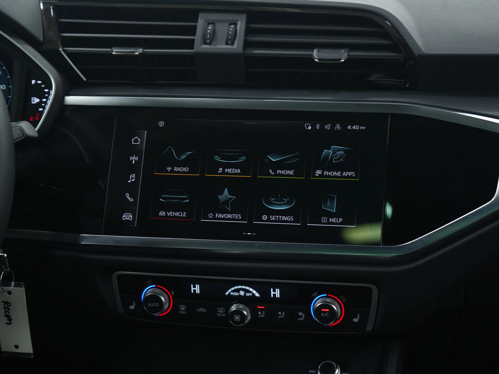 Used 2025 Audi Q3 2.0T Premium image 14